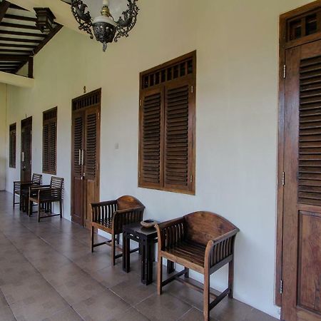 Oyo 1361 Singosari Family Residence Banyuwangi  Esterno foto