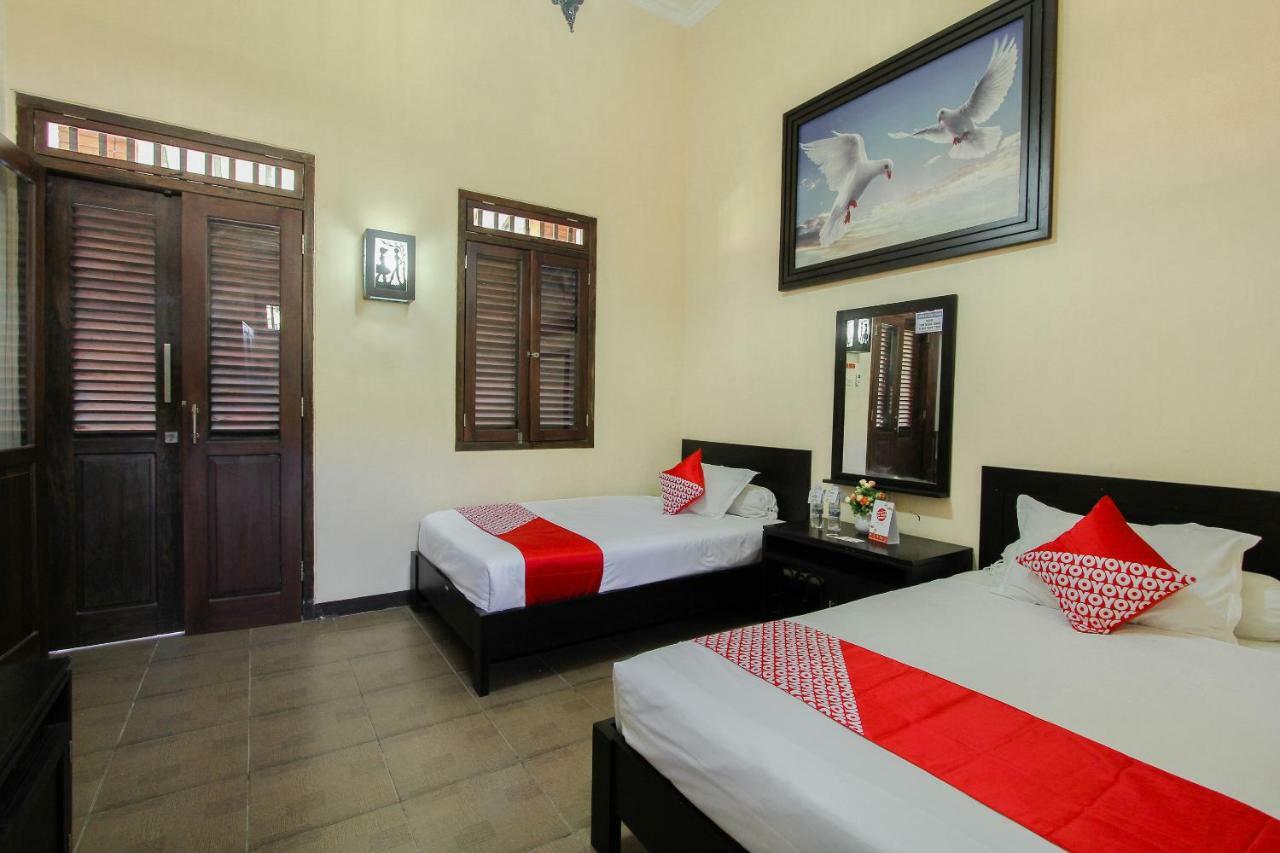 Oyo 1361 Singosari Family Residence Banyuwangi  Esterno foto