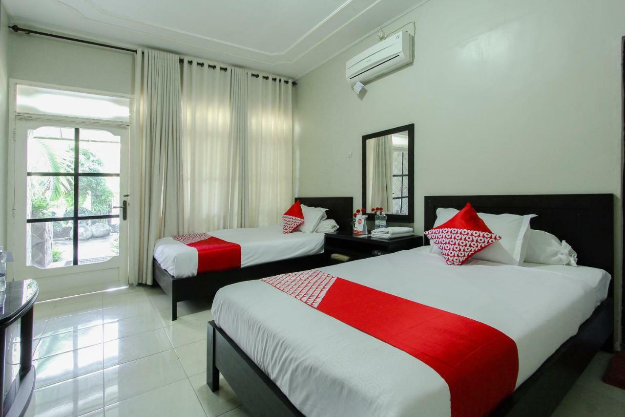 Oyo 1361 Singosari Family Residence Banyuwangi  Esterno foto