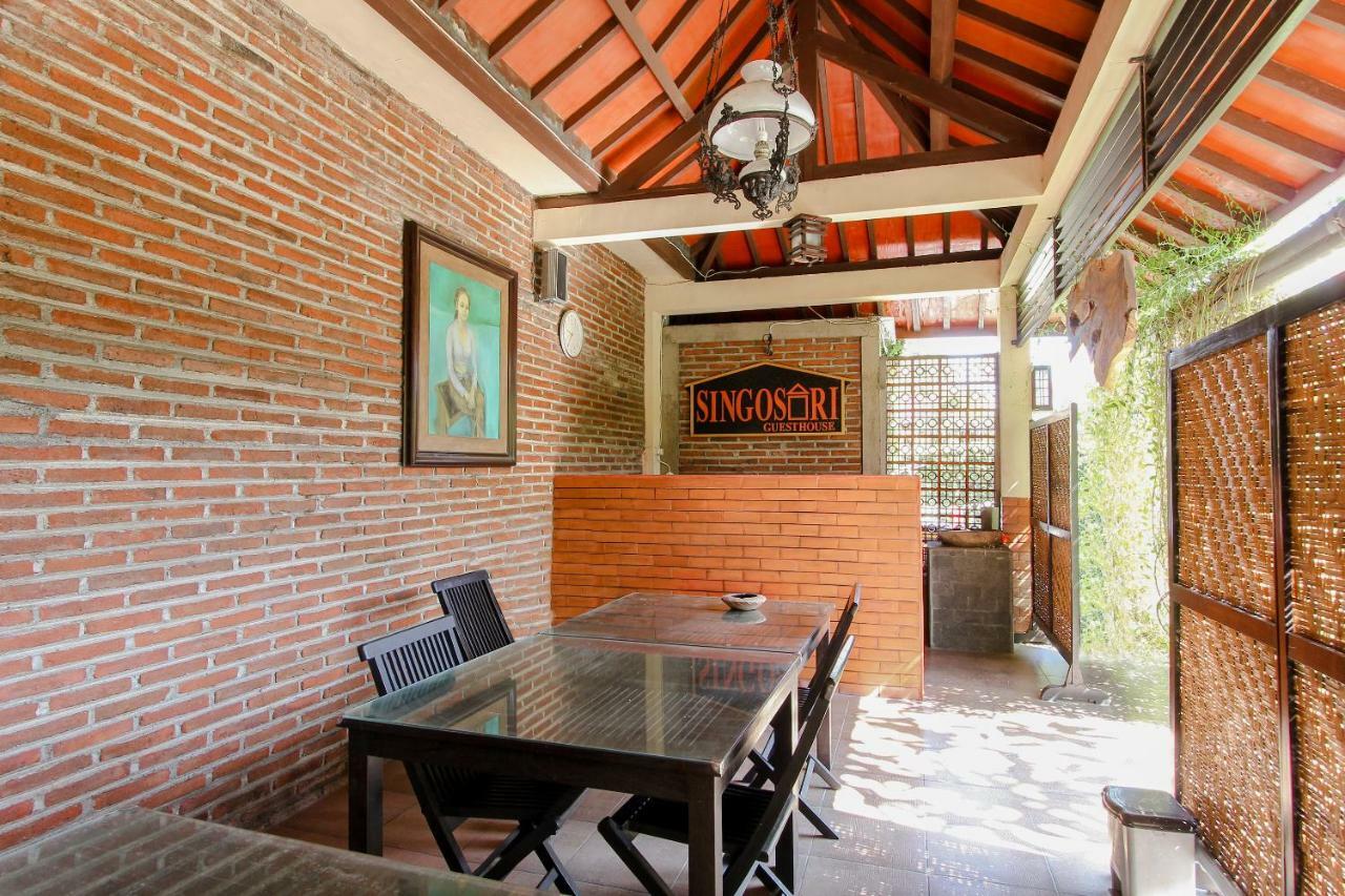 Oyo 1361 Singosari Family Residence Banyuwangi  Esterno foto