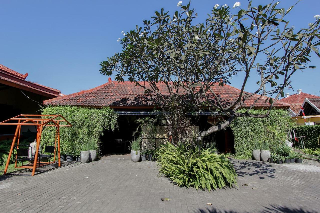 Oyo 1361 Singosari Family Residence Banyuwangi  Esterno foto