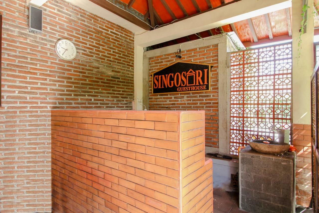 Oyo 1361 Singosari Family Residence Banyuwangi  Esterno foto